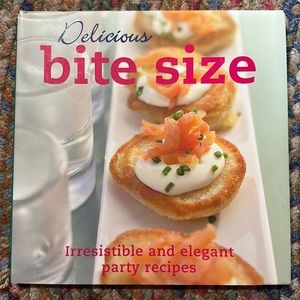 Delicious Bite-size recipes Cookbook HC‎